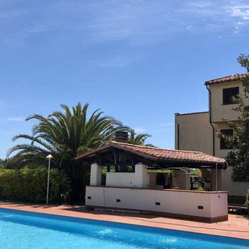 5025 B&B VILLA LAVINIA CECINA SOLUTIONHOTEL 5.jpg